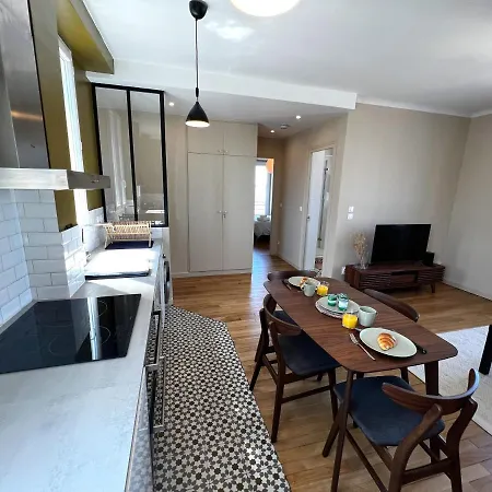 Апартаменты The Elegant - Sunny & Quiet - Near Bastille Париж